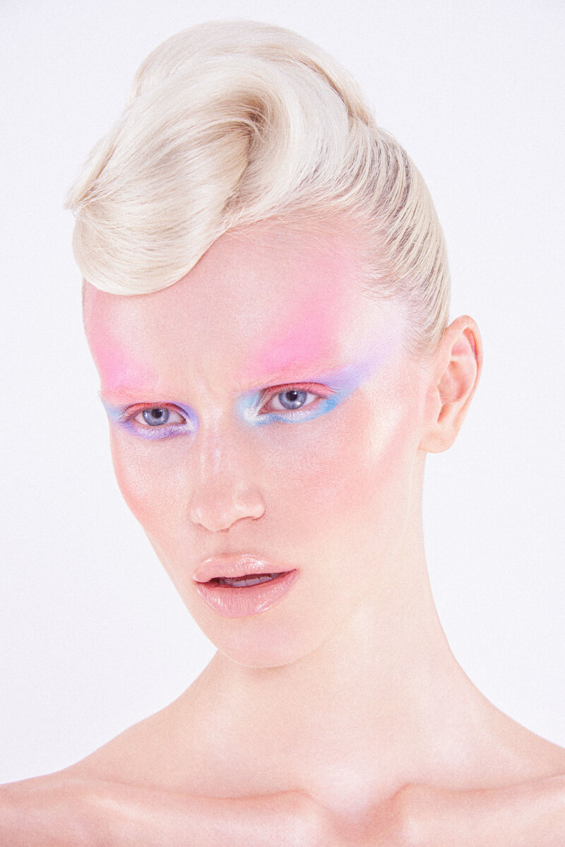 Mirror Mirror magazine / make-up + retouch